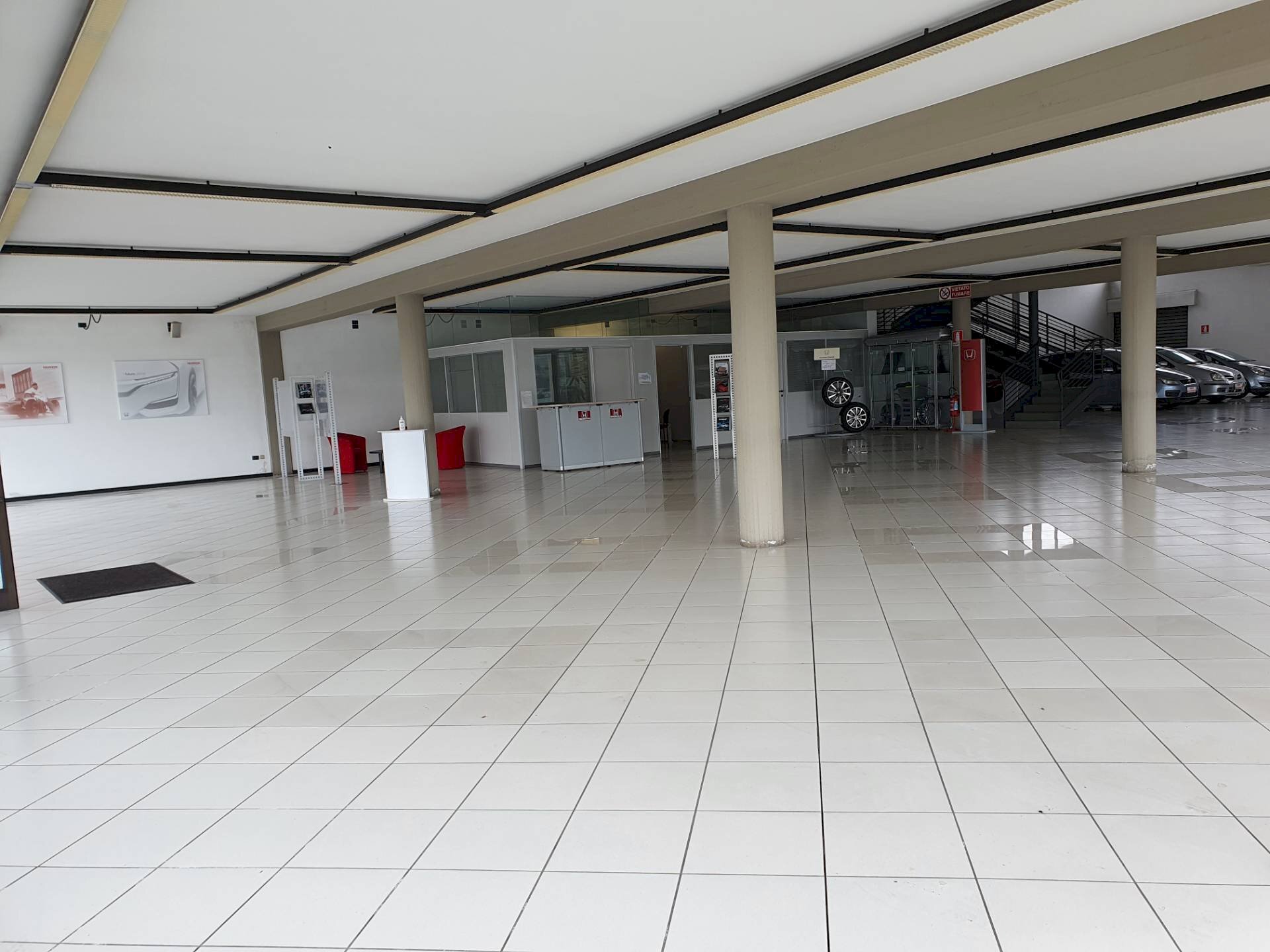 Foto 1 - Commercial Activity Via Romana
 
1000, Lucca - photo 1