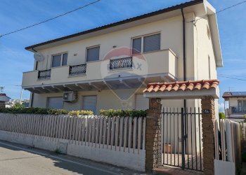 Casa all\'aperto - Quadrilocale via Colli Innamorati
 
154, Pescara - foto 2