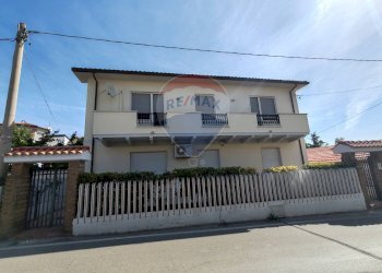 Casa all\'aperto - Quadrilocale via Colli Innamorati
 
154, Pescara - foto 3