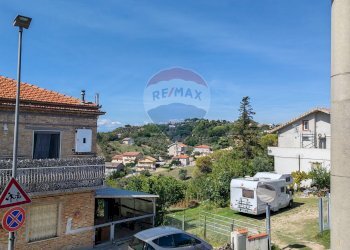 Edificio all\'aperto - Quadrilocale via Colli Innamorati
 
154, Pescara - foto 30