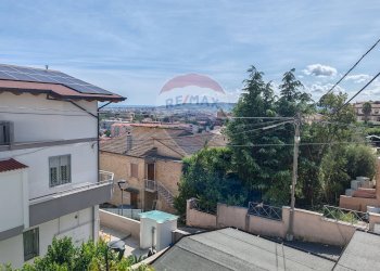 Edificio all\'aperto - Quadrilocale via Colli Innamorati
 
154, Pescara - foto 31