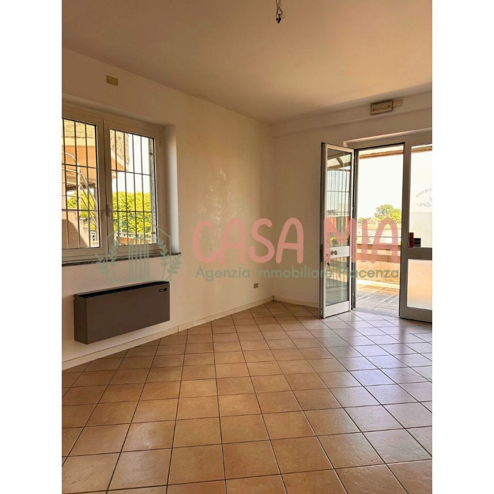 ingresso - Ufficio via emilia est, Rottofreno - foto 2