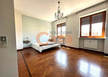 camera - Appartamento Stradone Farnese, Piacenza - foto 12