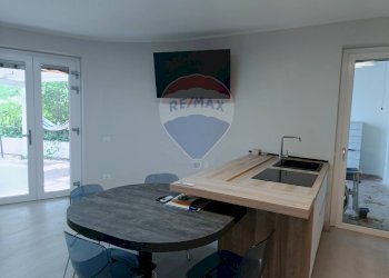 Sala da pranzo - Appartamento Via Strada Statale 16 Complesso Le Nereidi, San Salvo - foto 7