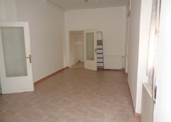 camera - Appartamento Gramsci
 
8, Carbonia - foto 6