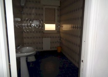 bagno - Appartamento Gramsci
 
8, Carbonia - foto 13