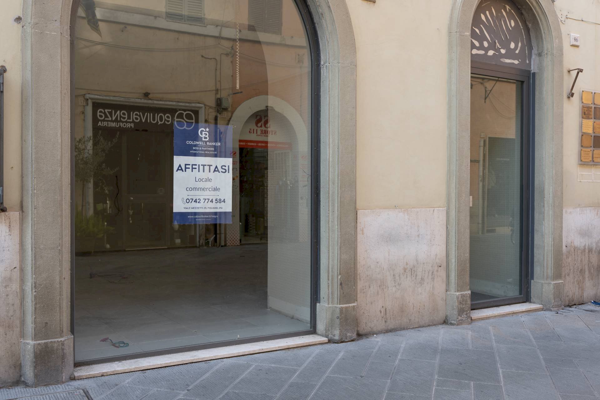 Foto 1 - Commercial Premises Corso Cavour
 
86/88, Foligno - photo 1