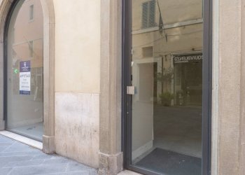 Foto 2 - Locale Commerciale Corso Cavour
 
86/88, Foligno - foto 2