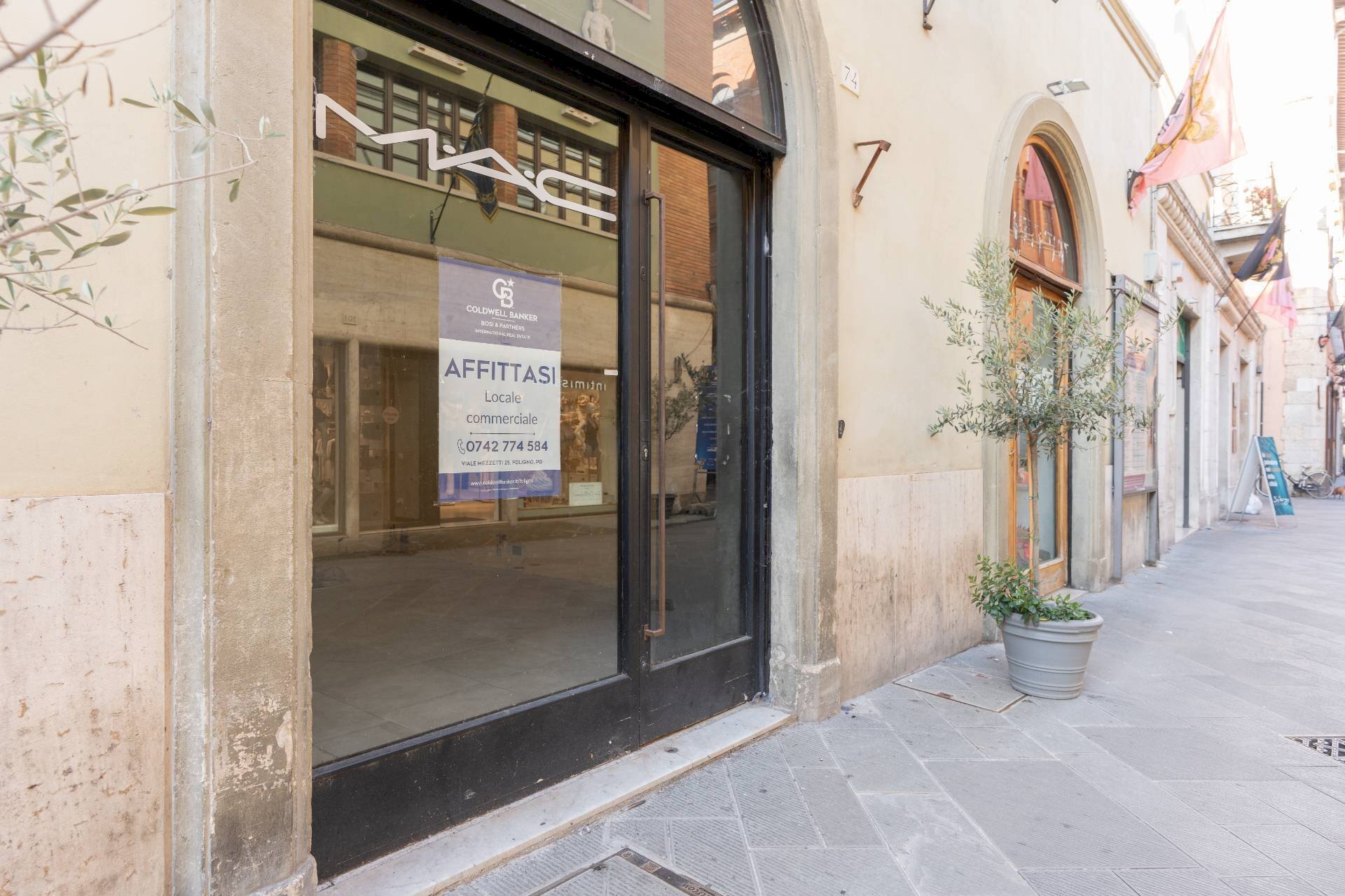 Foto 2 - Commercial Premises Corso Cavour
 
74, Foligno - photo 2