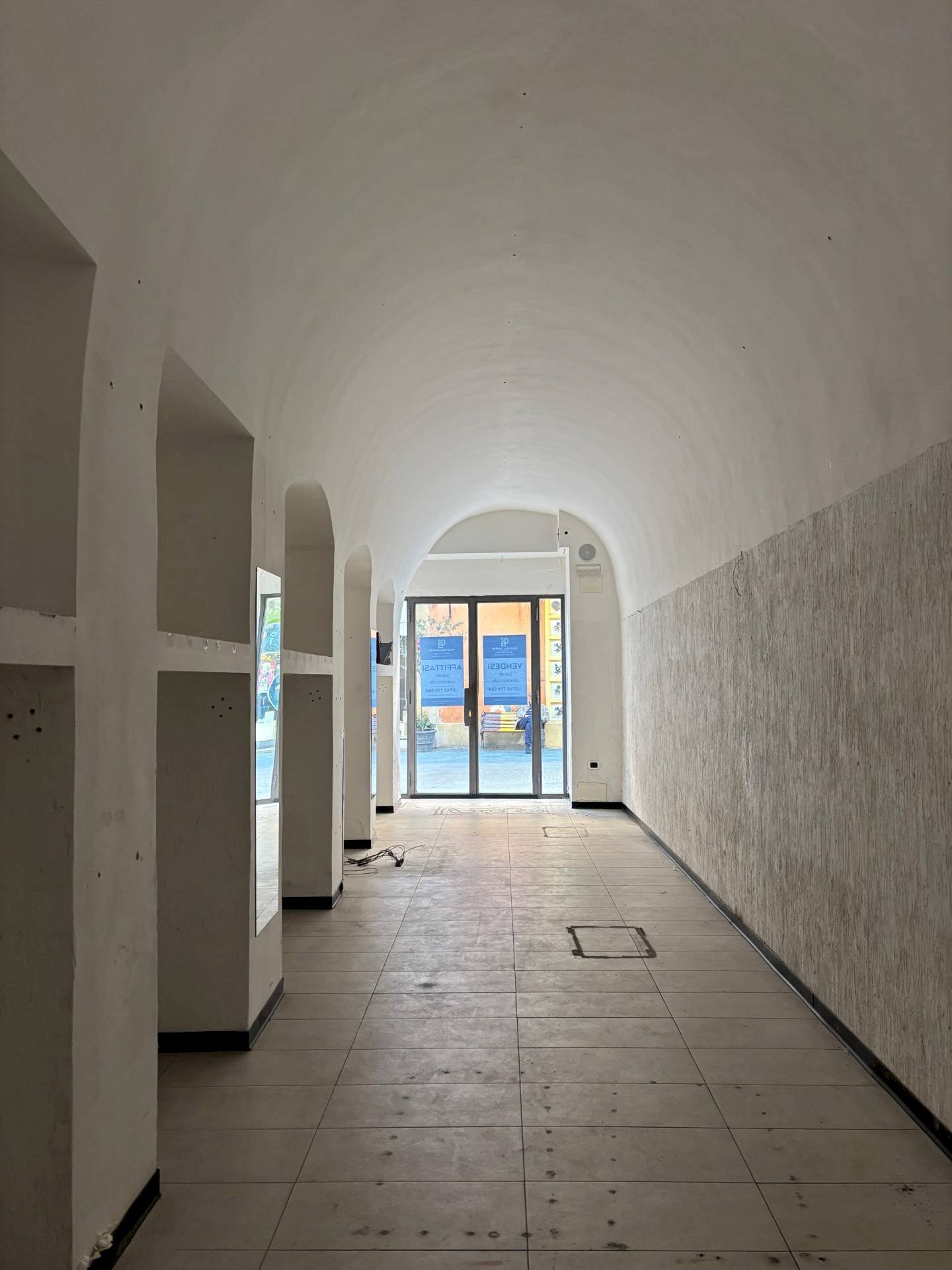 Foto 2 - Locale Commerciale Corso Cavour
 
100, Foligno - foto 2