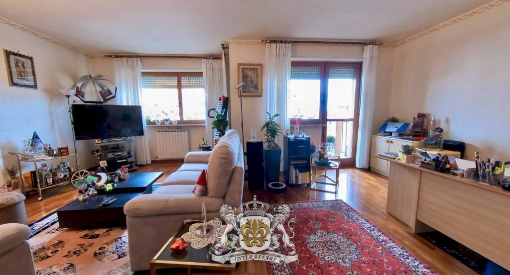 Salone - Quadrilocale via San Giovanni Bosco, 7/D, Cuneo (zona Donatello) - foto 1