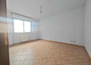 Camera da letto - Four-room apartment corso Felice Cavallotti, 35, Asti - photo 2