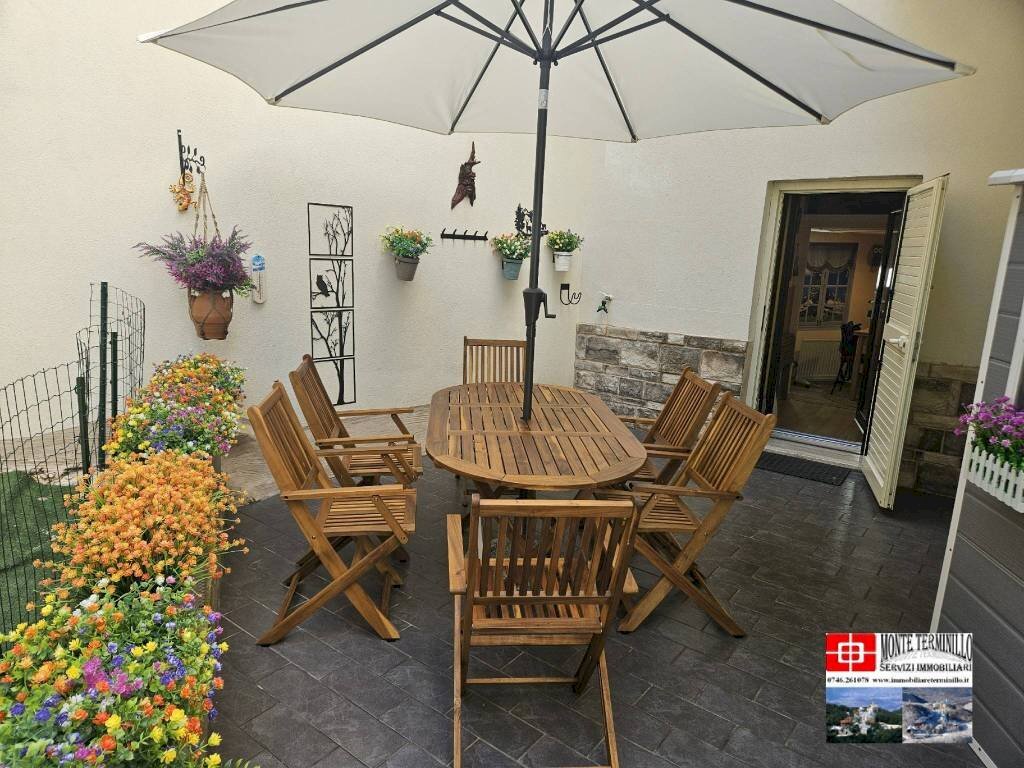 Giardino - Bilocale via dei Villini, 40, Rieti - foto 1