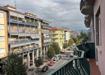 Vista - Trilocale corso Vittorio Emanuele II, 6, Cuneo (zona Donatello) - foto 1