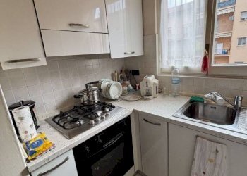 Cucina - Trilocale corso Vittorio Emanuele II, 6, Cuneo (zona Donatello) - foto 11