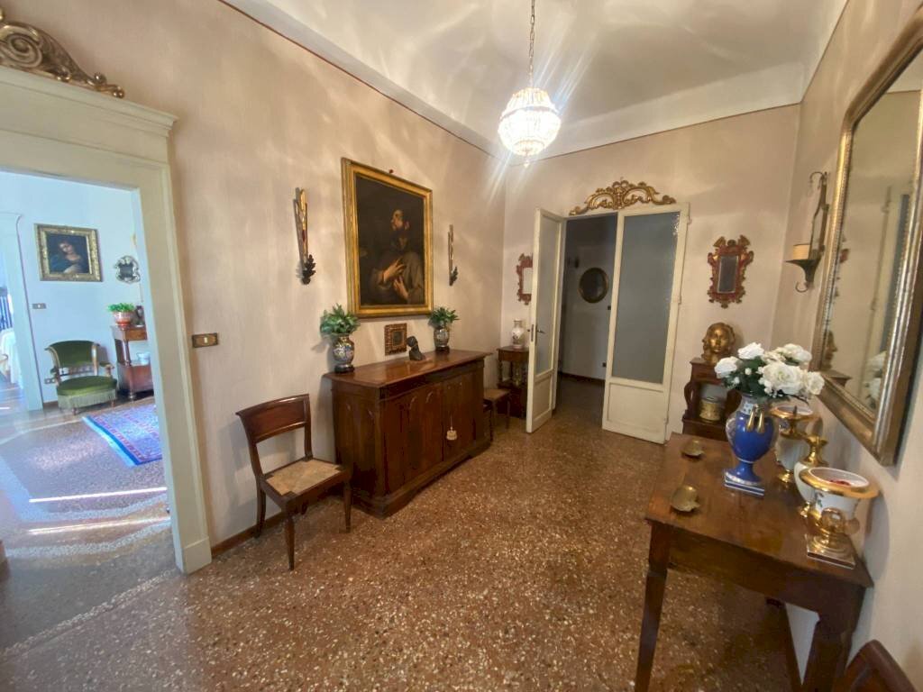 Ingresso - Appartamento Bologna (zona Centro Storico) - foto 3