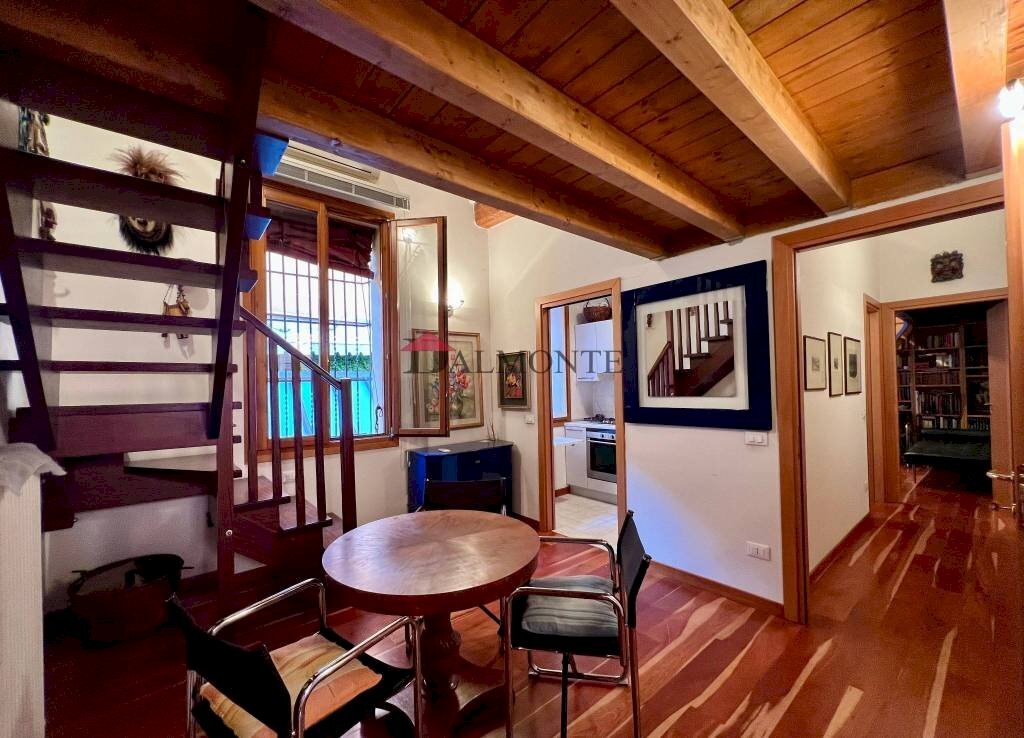 Soggiorno - Two-room apartment via Paglia, Bologna (neighborhood Colli) - photo 1