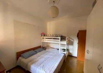 Camera da letto - Appartamento via Andrea da Faenza, Bologna (zona Bolognina) - foto 4