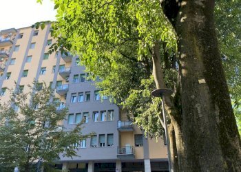 Facciata - Bilocale via Adelaide Ristori, Bologna (zona San Donato) - foto 1