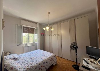 Camera da letto - Four-room apartment via Pier Fortunato Calvi, Bologna (neighborhood Borgo Panigale) - photo 25