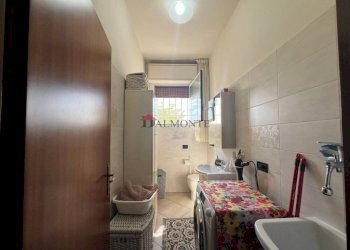 Bagno - Four-room apartment via Pier Fortunato Calvi, Bologna (neighborhood Borgo Panigale) - photo 31