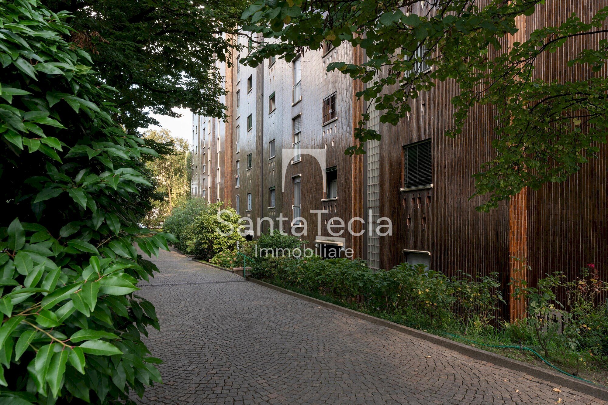 Bilocale Via Pietro Rondoni, 11, Milano (zona Lorenteggio) - foto 1