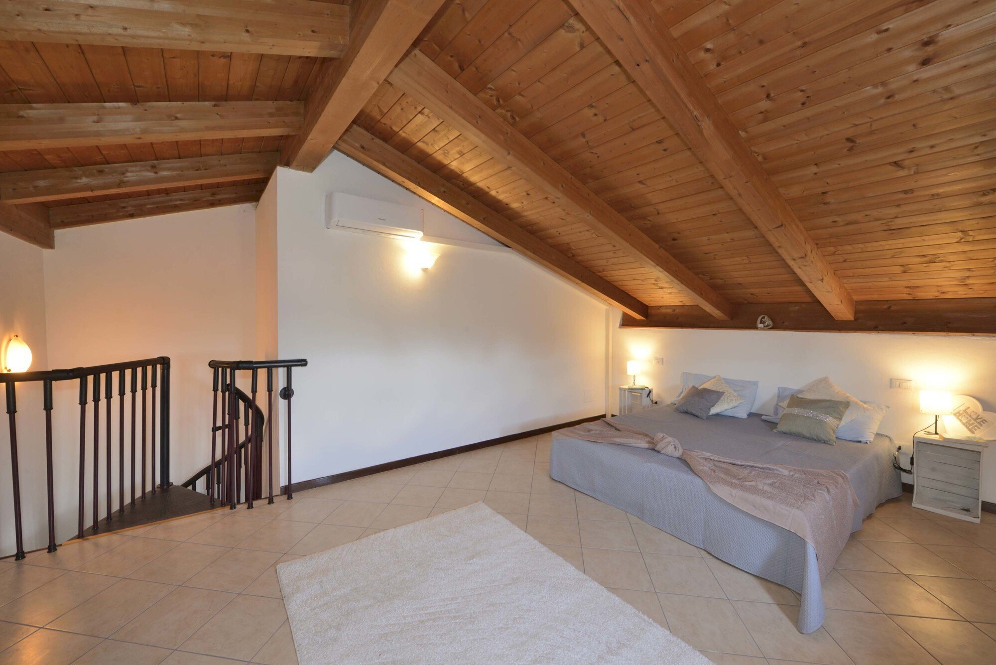 Three-room apartment VIA  DELLA VITE, Cento - photo 1