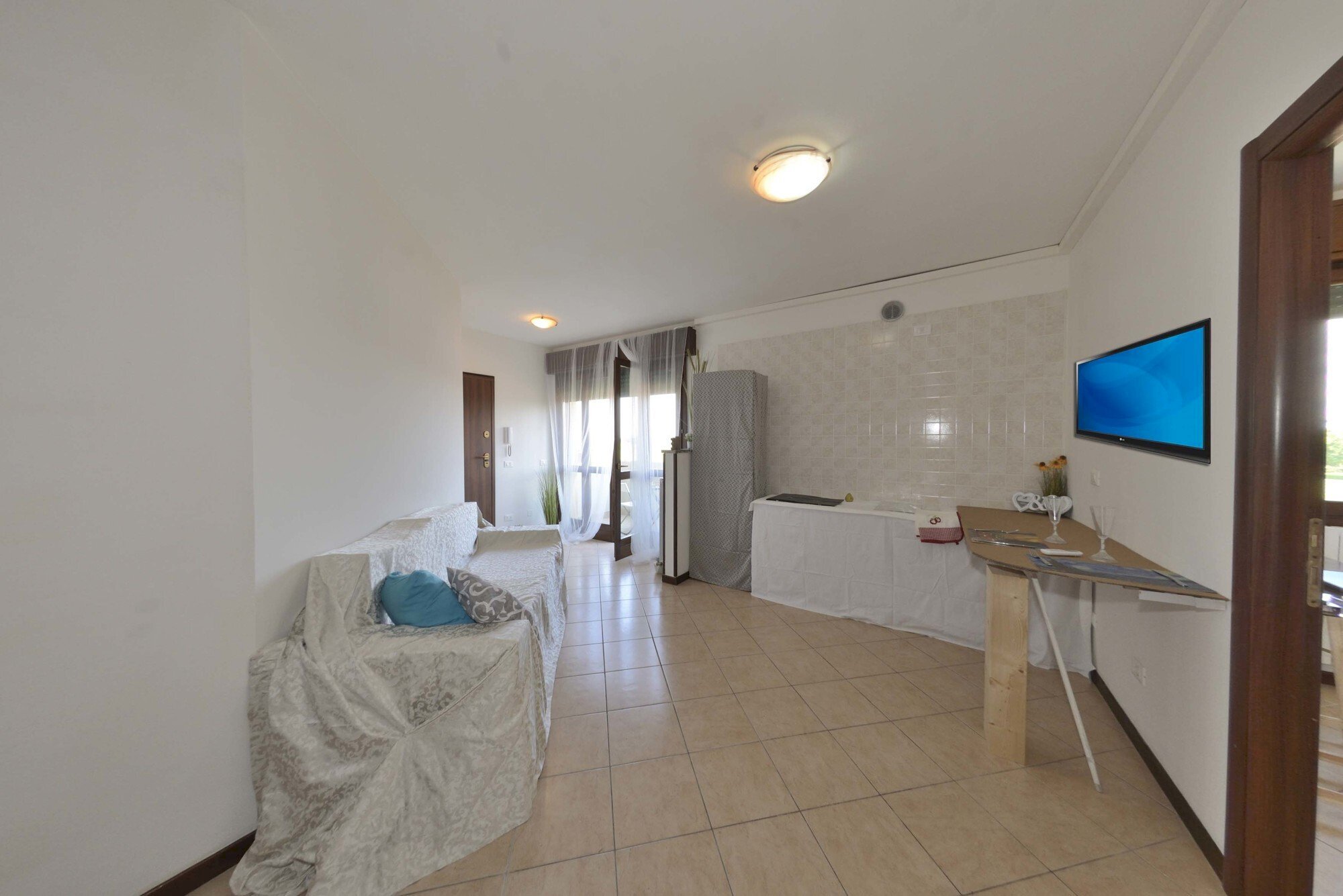 Three-room apartment VIA  DELLA VITE, Cento - photo 3