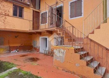 Semi-detached house Via montebello, Ciriè - photo 1
