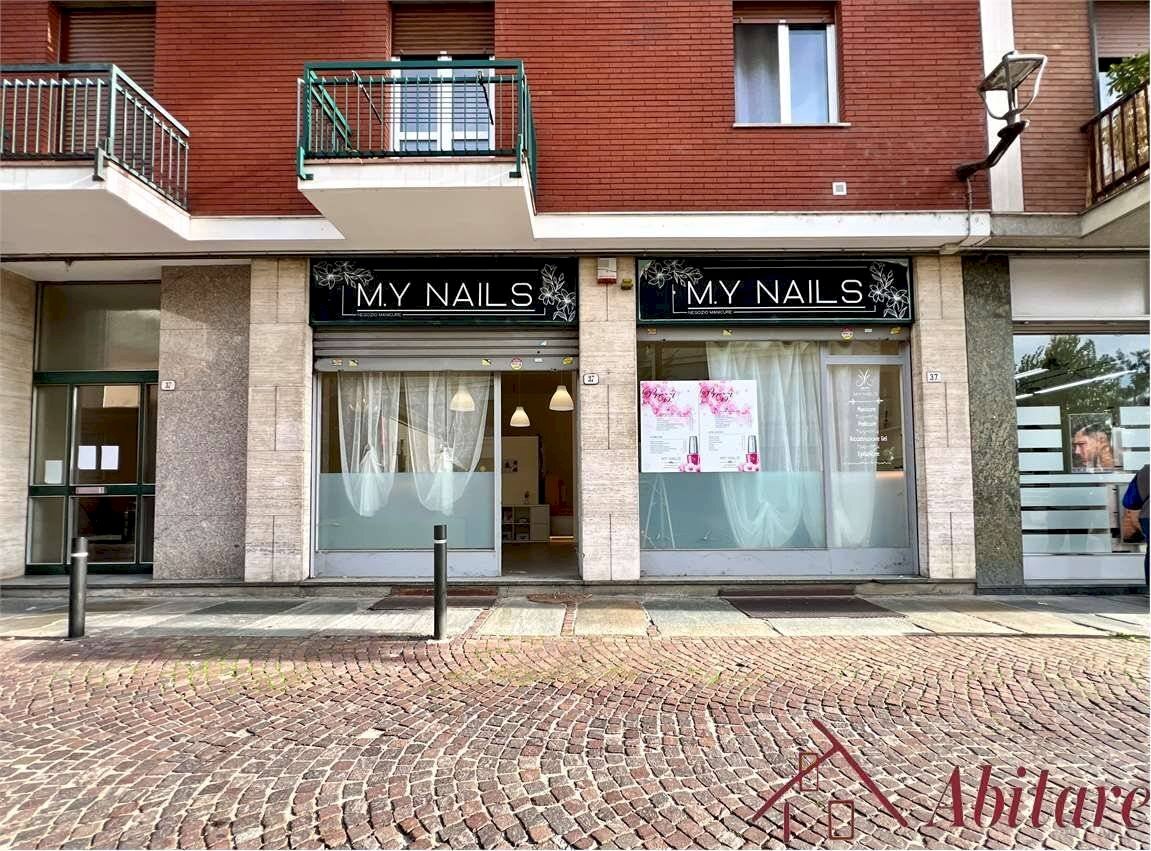 Negozio Via Armando Diaz, 16, Alba - foto 1