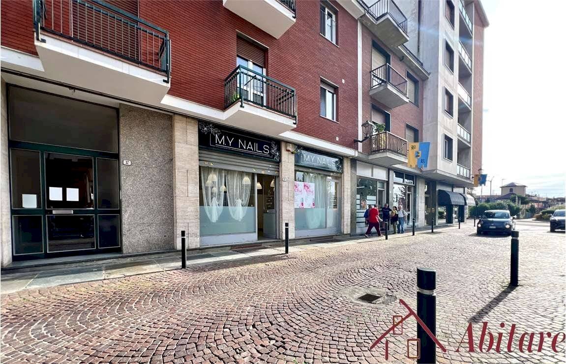 Negozio Via Armando Diaz, 16, Alba - foto 3