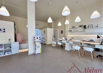 Negozio Via Armando Diaz, 16, Alba - foto 16