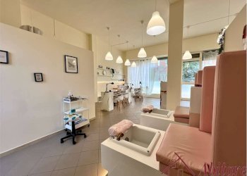 Negozio Via Armando Diaz, 16, Alba - foto 18