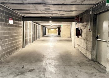 Box via Sesto San Giovanni, Milano (zona Bicocca) - foto 4