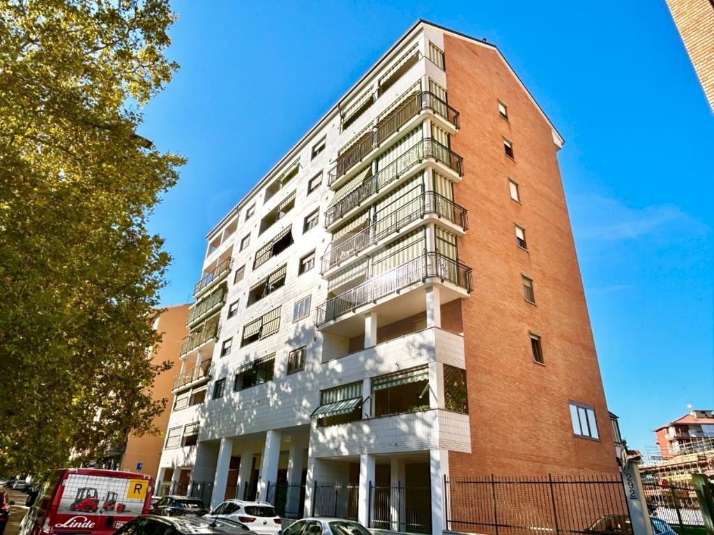 Quadrilocale Corso Grosseto, Torino (zona Madonna Campagna) - foto 1
