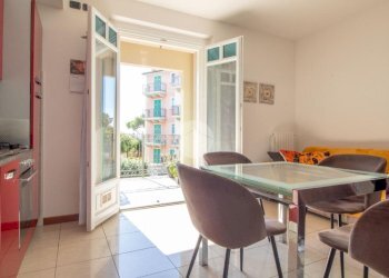 Two-room apartment Via G. D'Annunzio, Imperia - photo 6