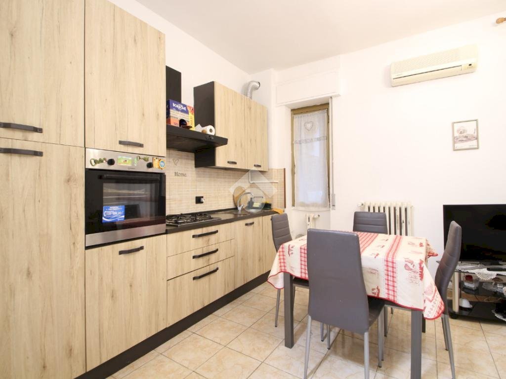 Three-room apartment Via Eugenio Villoresi, Garbagnate Milanese - photo 3
