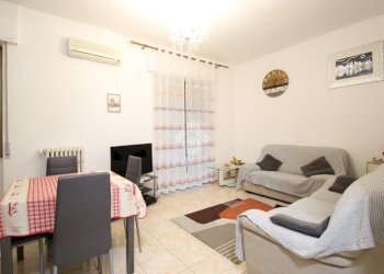 Three-room apartment Via Eugenio Villoresi, Garbagnate Milanese - photo 2