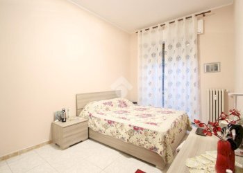 Three-room apartment Via Eugenio Villoresi, Garbagnate Milanese - photo 12