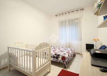 Three-room apartment Via Eugenio Villoresi, Garbagnate Milanese - photo 17