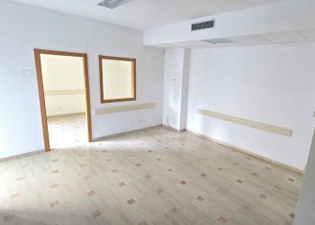 Foto 3 - Office Via Rodolfo Redi
 
3, Bari - photo 3