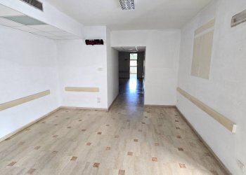 Foto 5 - Office Via Rodolfo Redi
 
3, Bari - photo 5