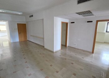 Foto 6 - Office Via Rodolfo Redi
 
3, Bari - photo 6