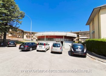 Foto 4 - Commercial Premises Maltignano - photo 4
