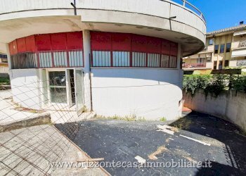 Foto 5 - Commercial Premises Maltignano - photo 5