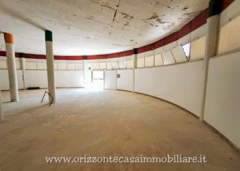 Foto 7 - Commercial Premises Maltignano - photo 7