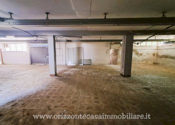 Foto 8 - Commercial Premises Folignano - photo 8