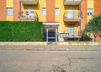 Edificio all\'aperto - Bilocale Via Cividale
 
5, Rho - foto 18