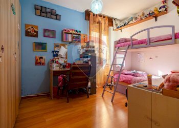 Camera / camera da letto - Trilocale vicolo Montello
 
8, Rho - foto 7