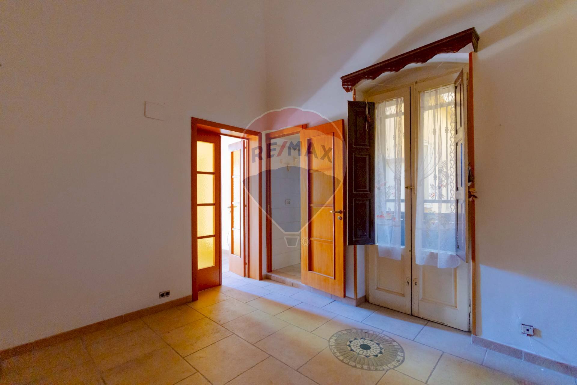 Stanza vuota - Two-room apartment Via Luigi Zuppetta
 
30, Bari - photo 3